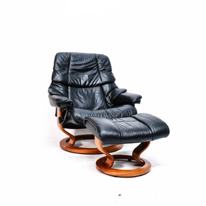 Ekornes Stressless Reno (L) mit Hocker