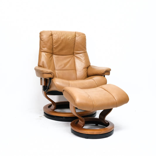 Ekornes Stressless Mayfair (L) mit Hocker