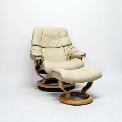 Ekornes Stressless Reno (L) mit Hocker