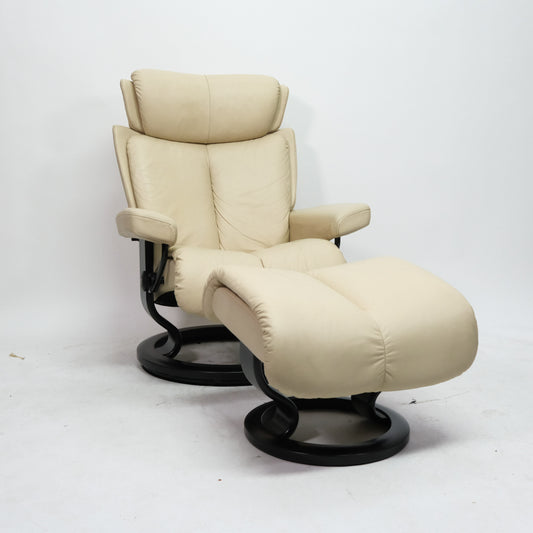 Ekornes Stressless Magic (M) mit Hocker